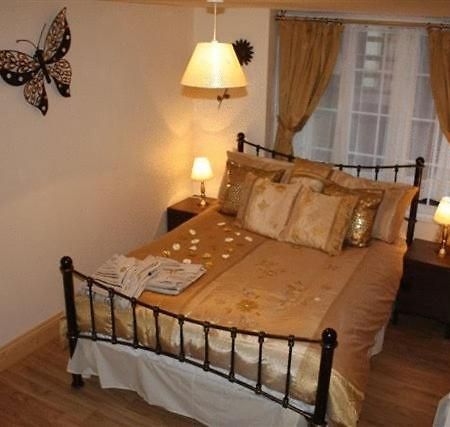 Robertsbridge Retreat At Cornhill Self Catering Apartments Szoba fotó