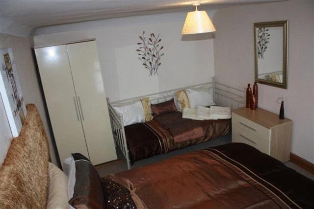 Robertsbridge Retreat At Cornhill Self Catering Apartments Szoba fotó
