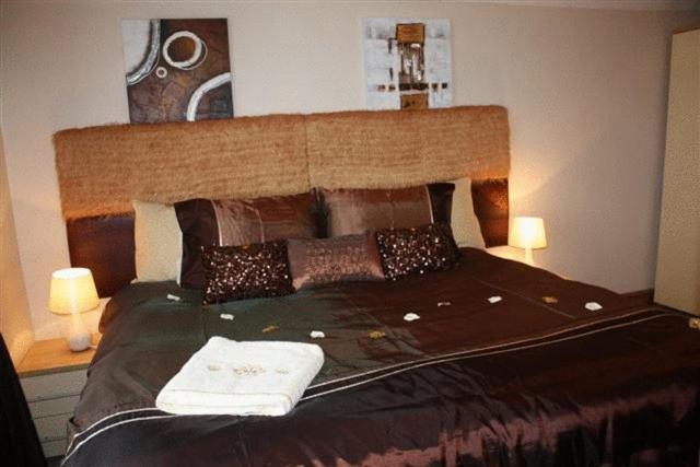 Robertsbridge Retreat At Cornhill Self Catering Apartments Szoba fotó
