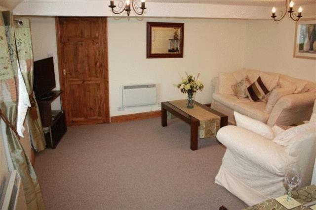 Robertsbridge Retreat At Cornhill Self Catering Apartments Szoba fotó