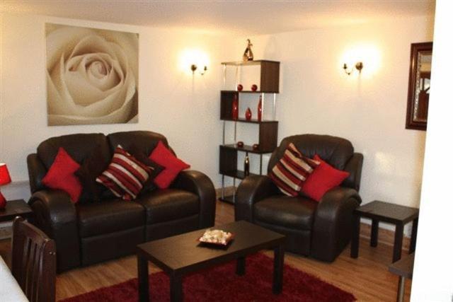 Robertsbridge Retreat At Cornhill Self Catering Apartments Szoba fotó